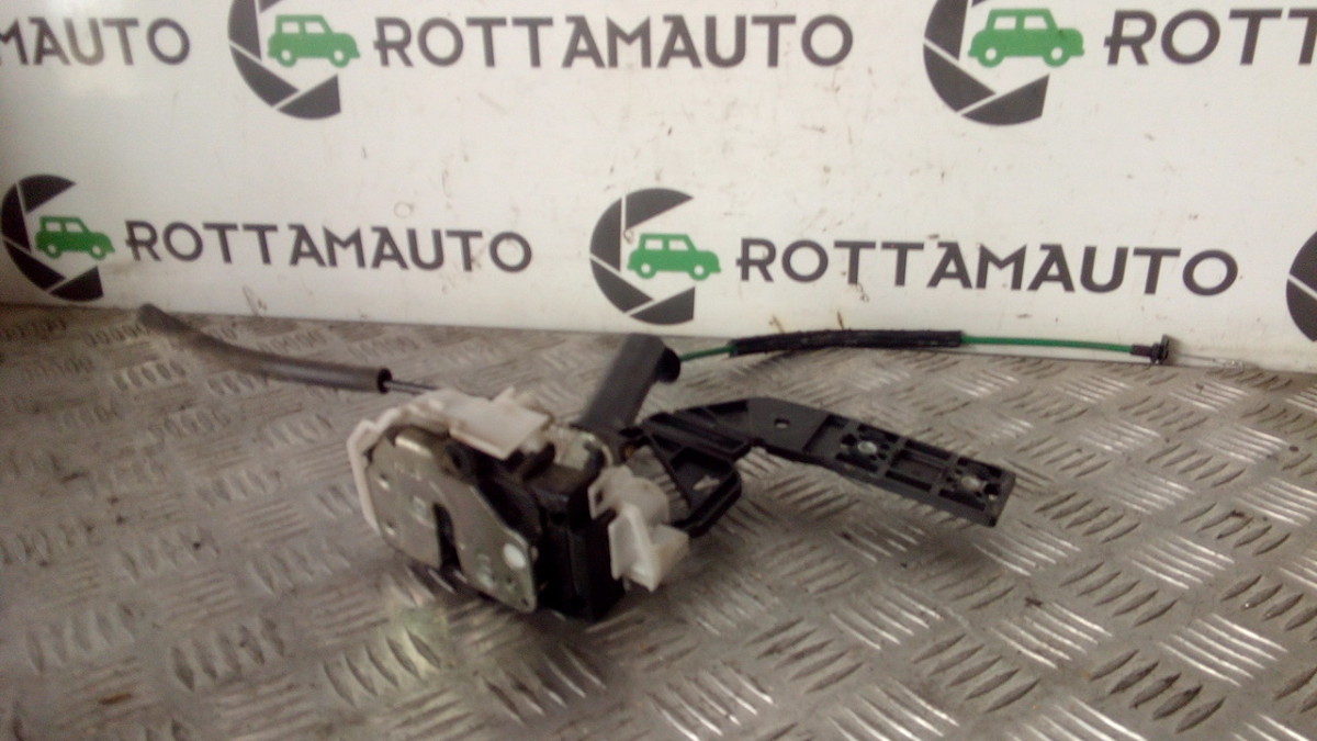 Serratura porta ant. Destro - Immagine 1 di 4