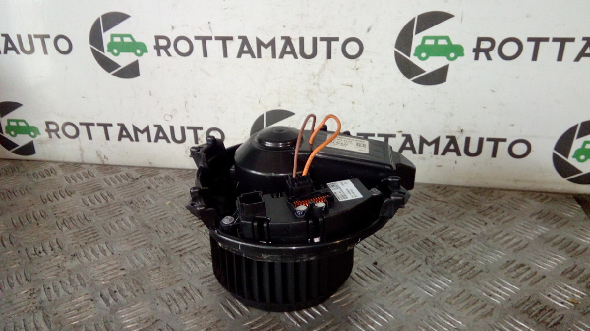 Motorino Ventilazione Abitacolo A2469064200 A2469064100 Usato