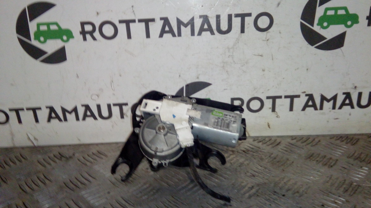 Motorino tergilunotto - Immagine 1 di 4