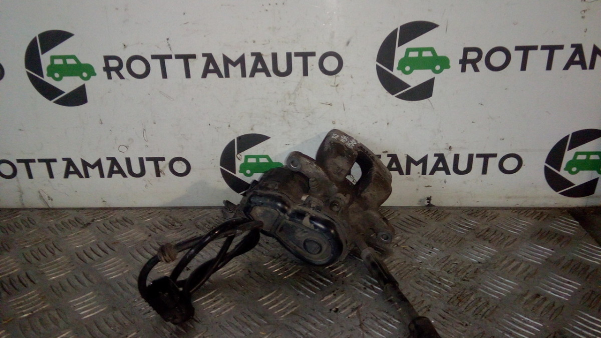 Pinza Freno Post. Destro A2464232298RE 32346034C Usato