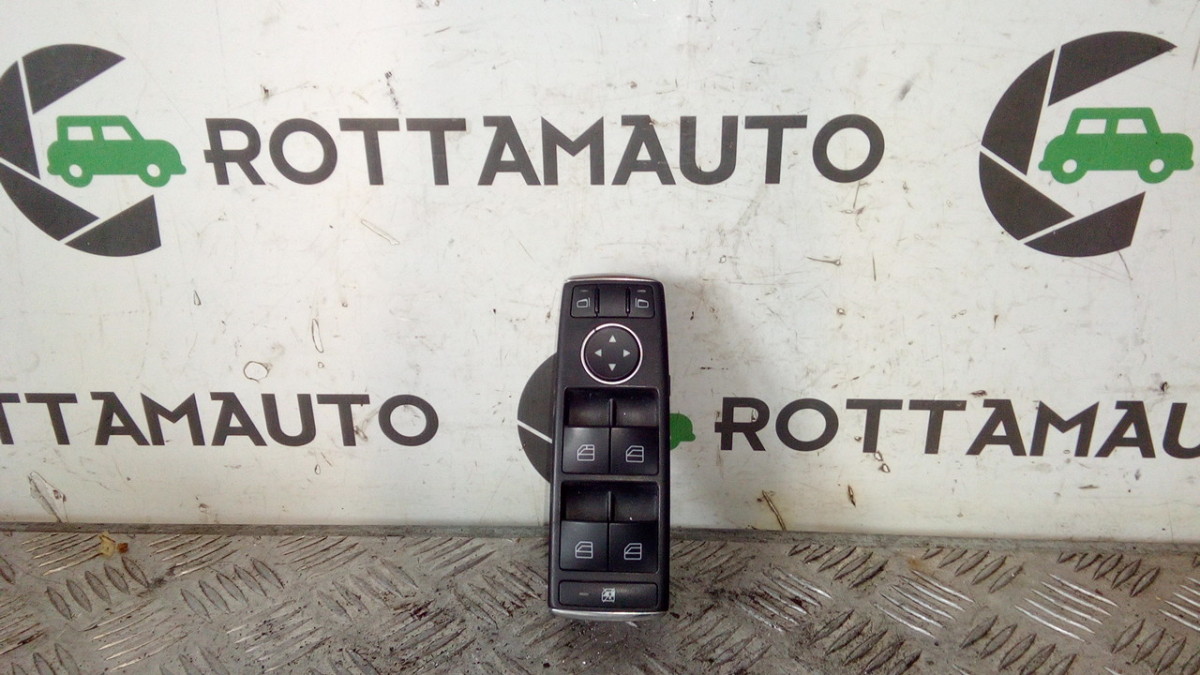 Blocco Comandi Alzacristalli Sinistro A1669054300 Usato
