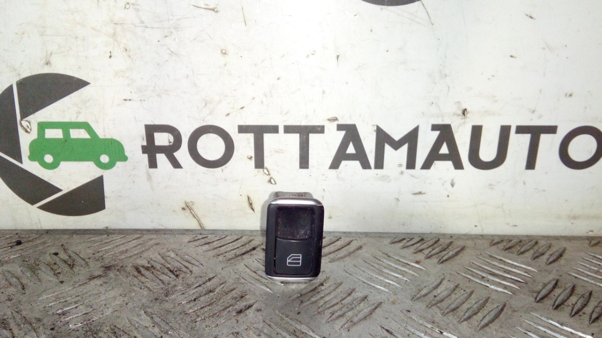 Interruttore alzacristalli porta post. Destro - Immagine 1 di 4