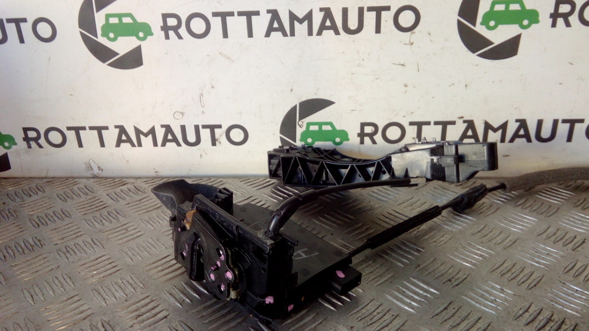 Serratura porta ant. Destro - Immagine 1 di 5