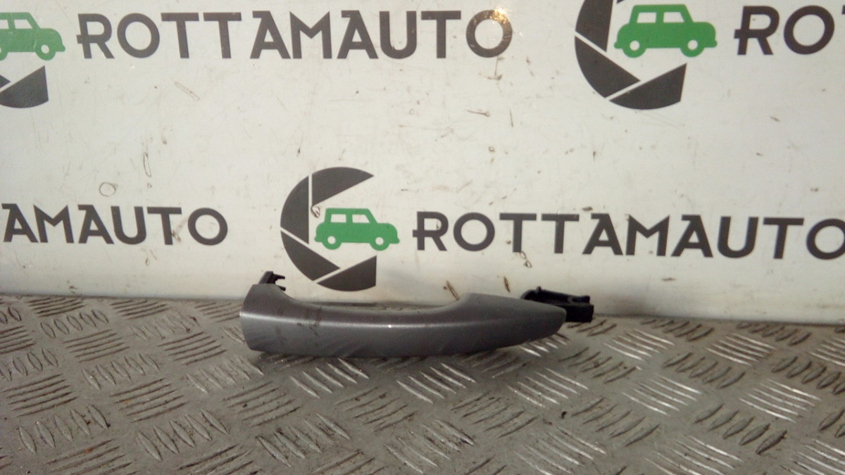 Maniglia porta ant. Destro - Immagine 1 di 4