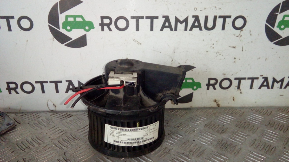 Motorino Ventilazione Abitacolo Behr 55767 Usato