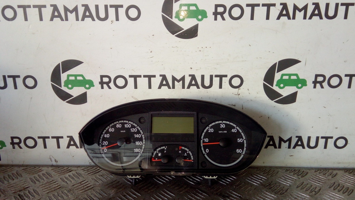 Quadro strumenti compl. - Immagine 1 di 4