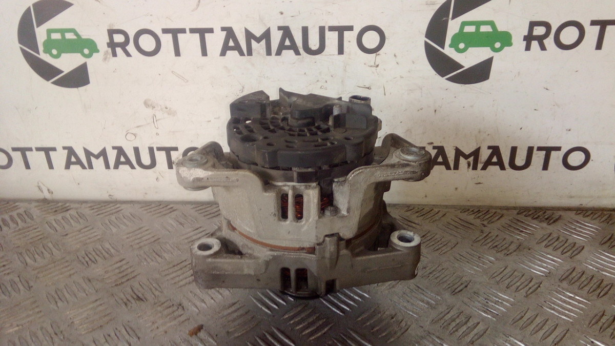 Alternatore 0001107493 Usato