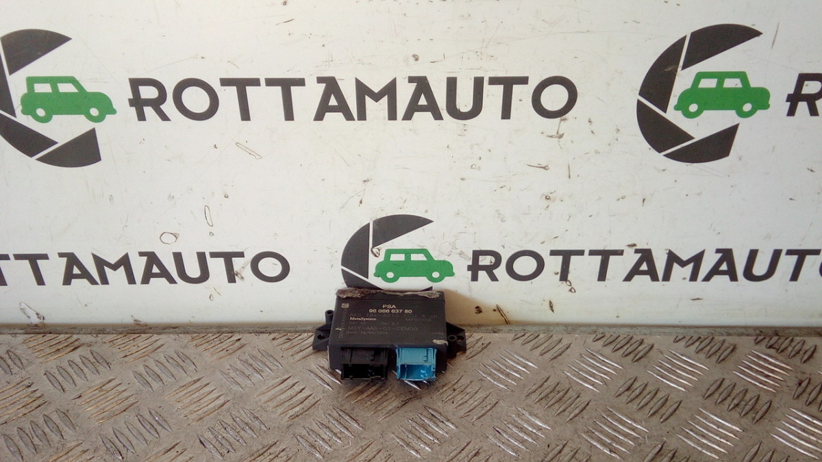Centralina sensori parcheggio - Immagine 1 di 3