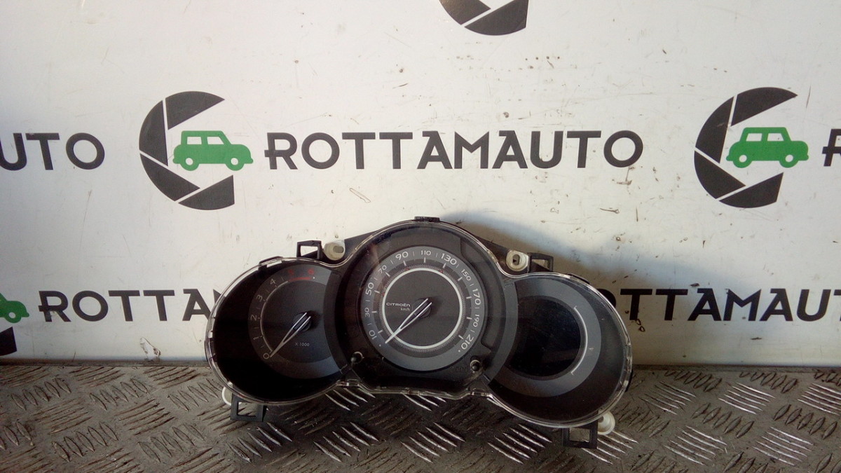 Quadro strumenti compl. - Immagine 1 di 3