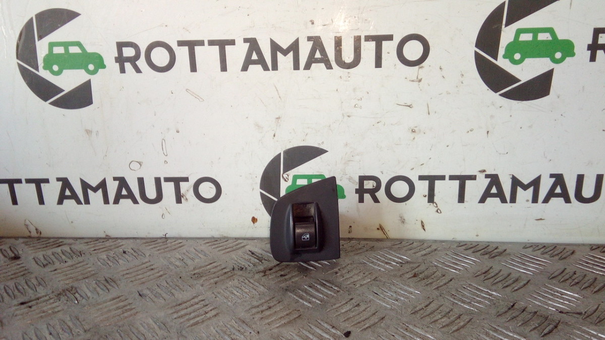 blocco comandi alzacristalli destro - Immagine 1 di 3