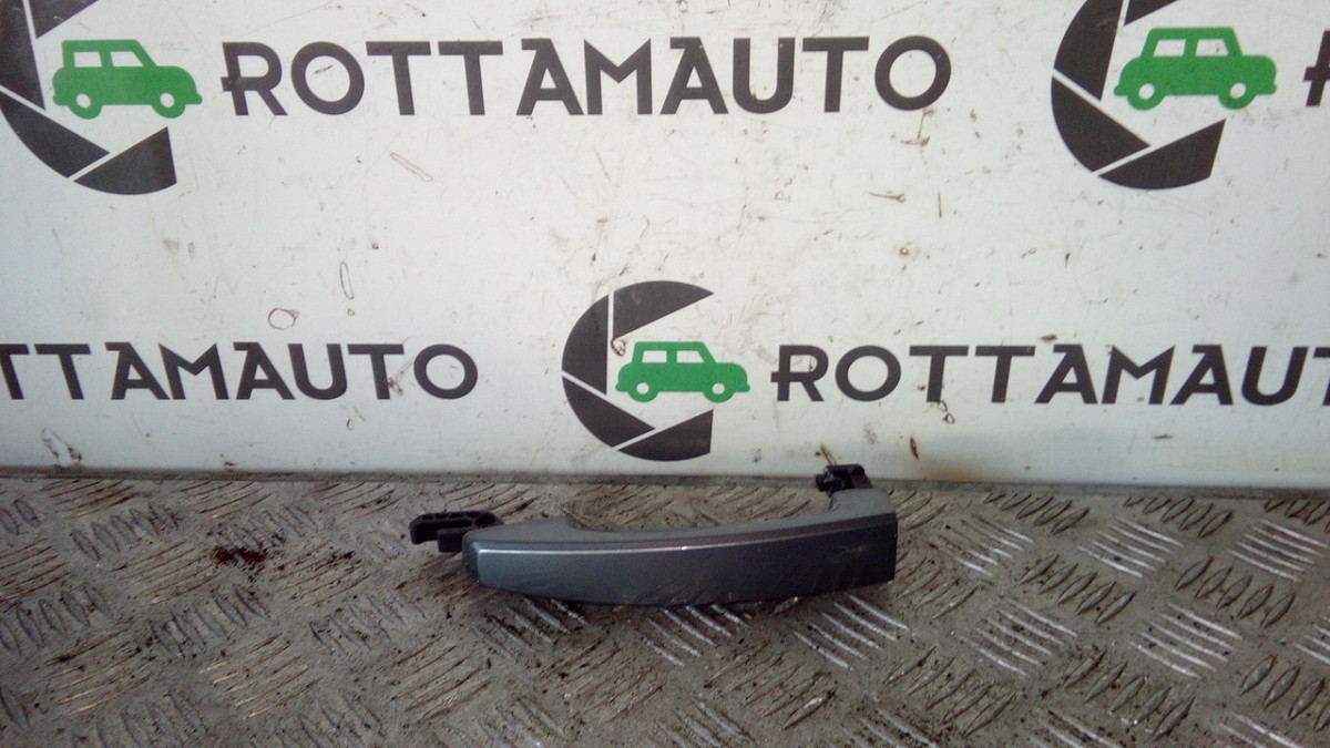 Maniglia porta ant. Destro - Immagine 1 di 3
