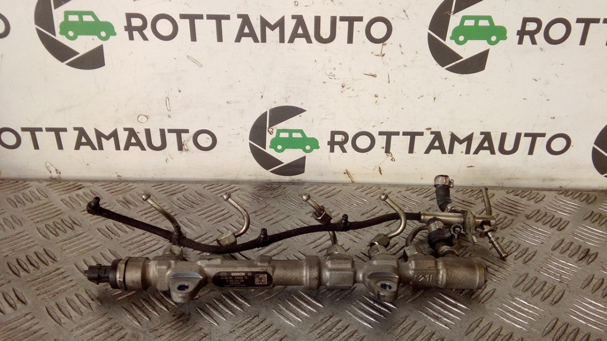 Tubazione Rigida Iniettori 0445214239 55232355 Usato