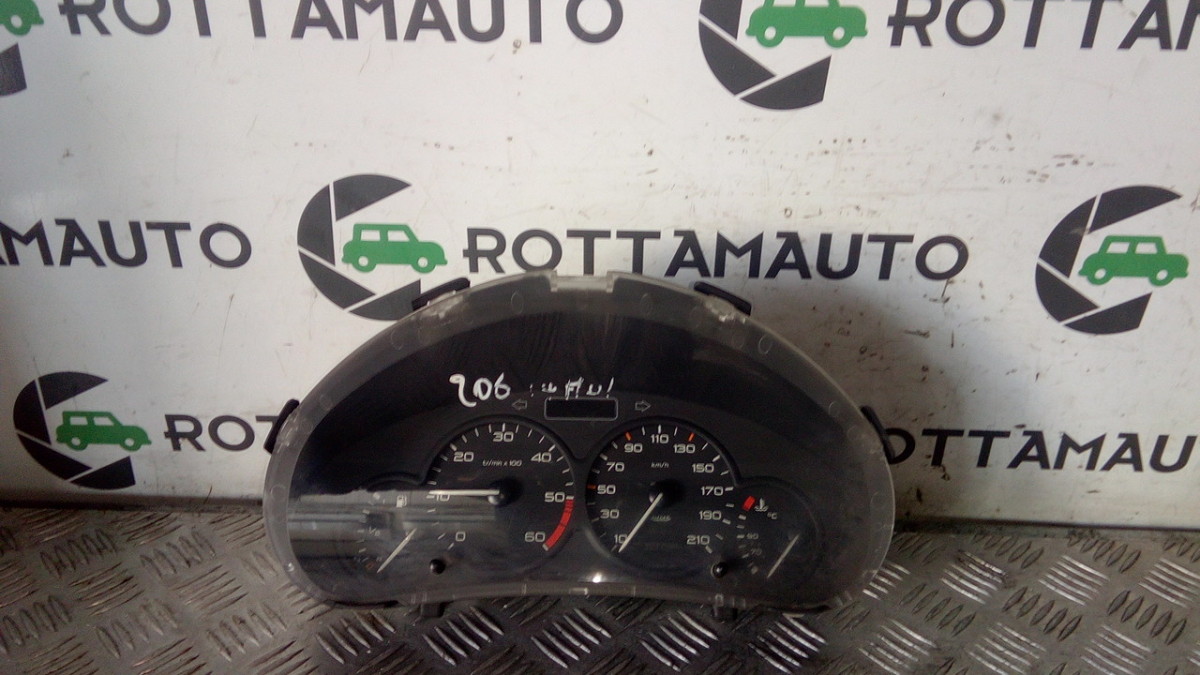 Quadro strumenti compl. - Immagine 1 di 4