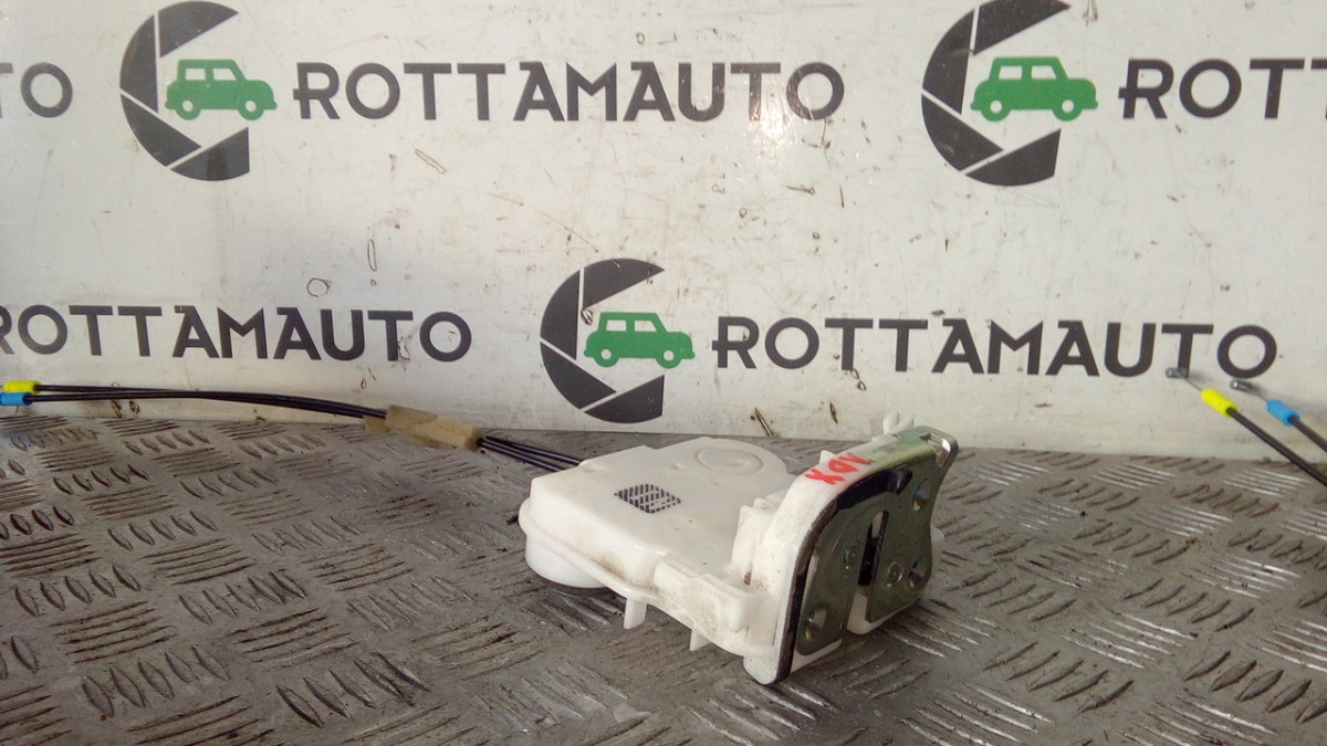 Serratura porta ant. Destro - Immagine 1 di 4