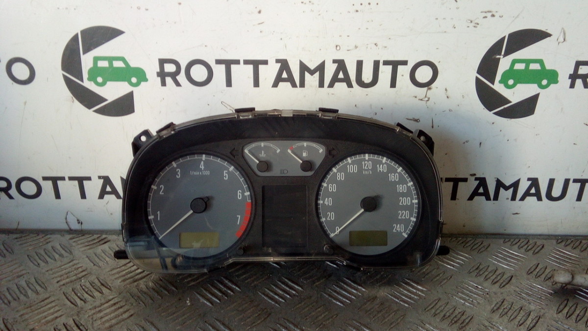 Quadro strumenti compl. - Immagine 1 di 4