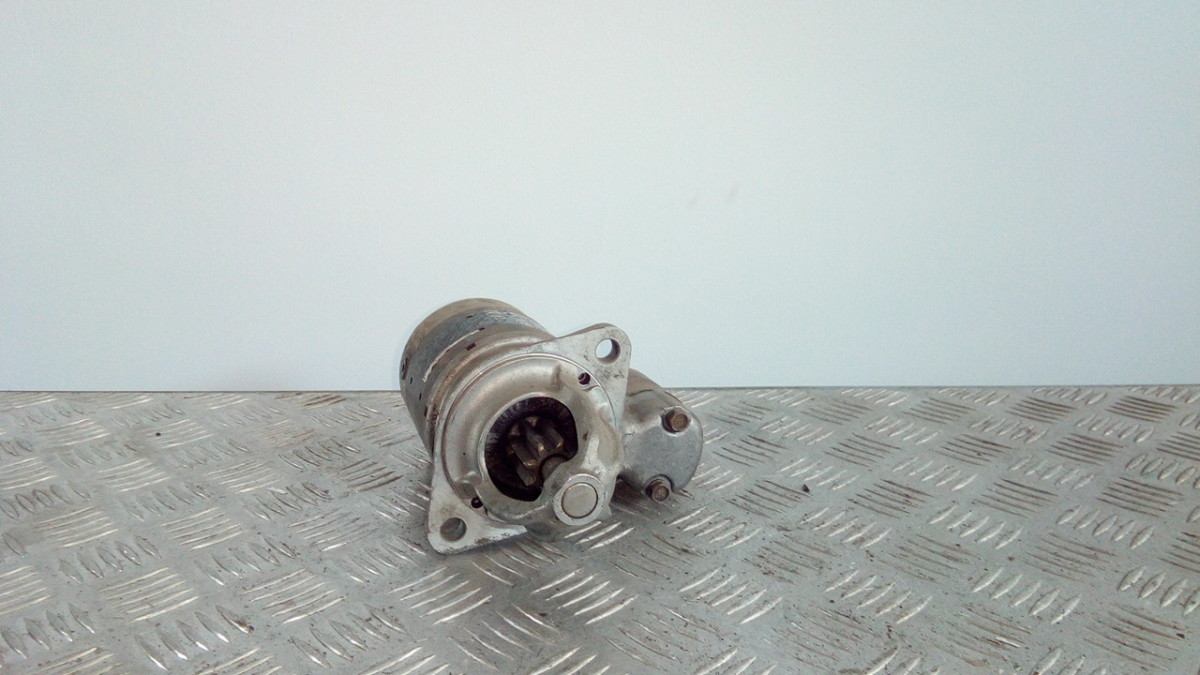 Motorino Avviamento 23300-KA370 hitachi Usato