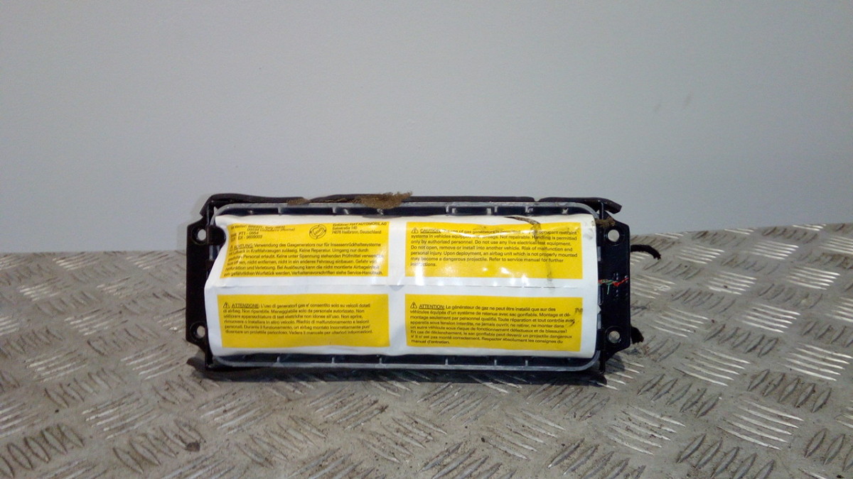 Dispositivo airbag lato passeggero - Immagine 1 di 4