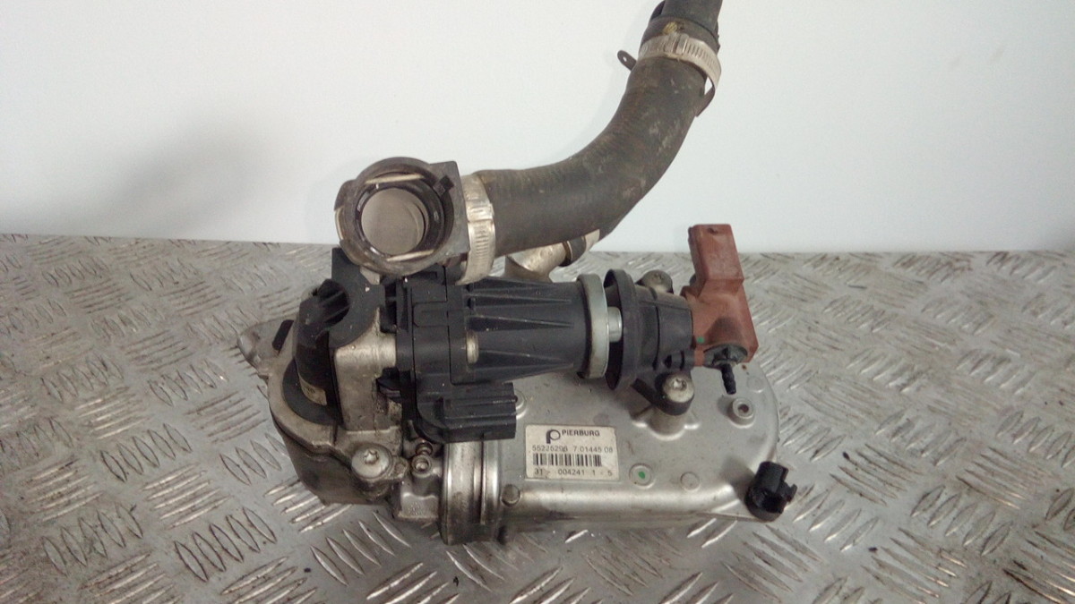 Valvola Egr 55225296 70144508 Usato