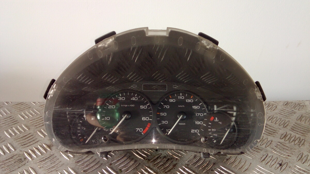 Quadro strumenti compl. - Immagine 1 di 3