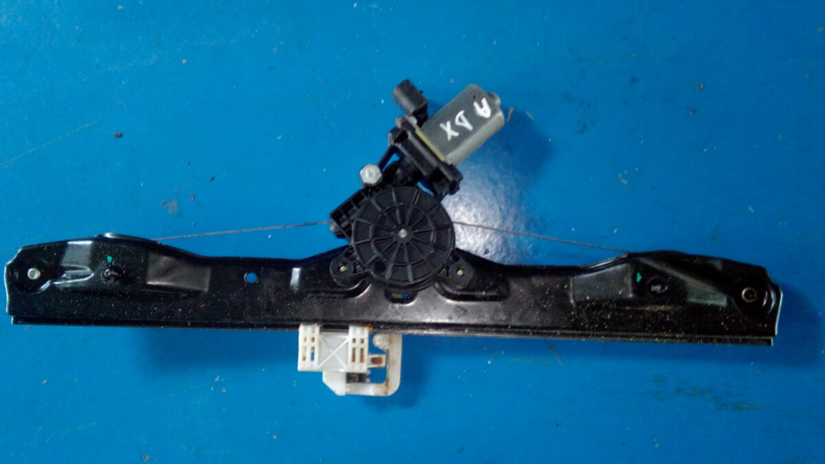 Alzacristallo Porta Ant. Destro 52076549 Usato