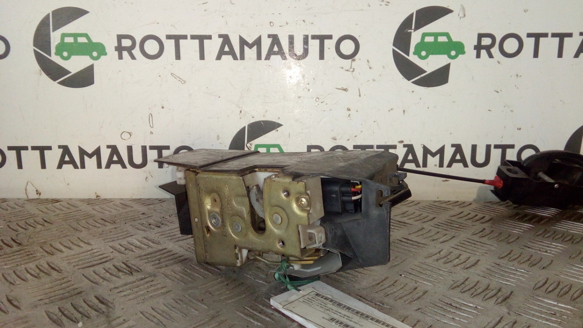 Serratura porta ant. Destro - Immagine 1 di 5