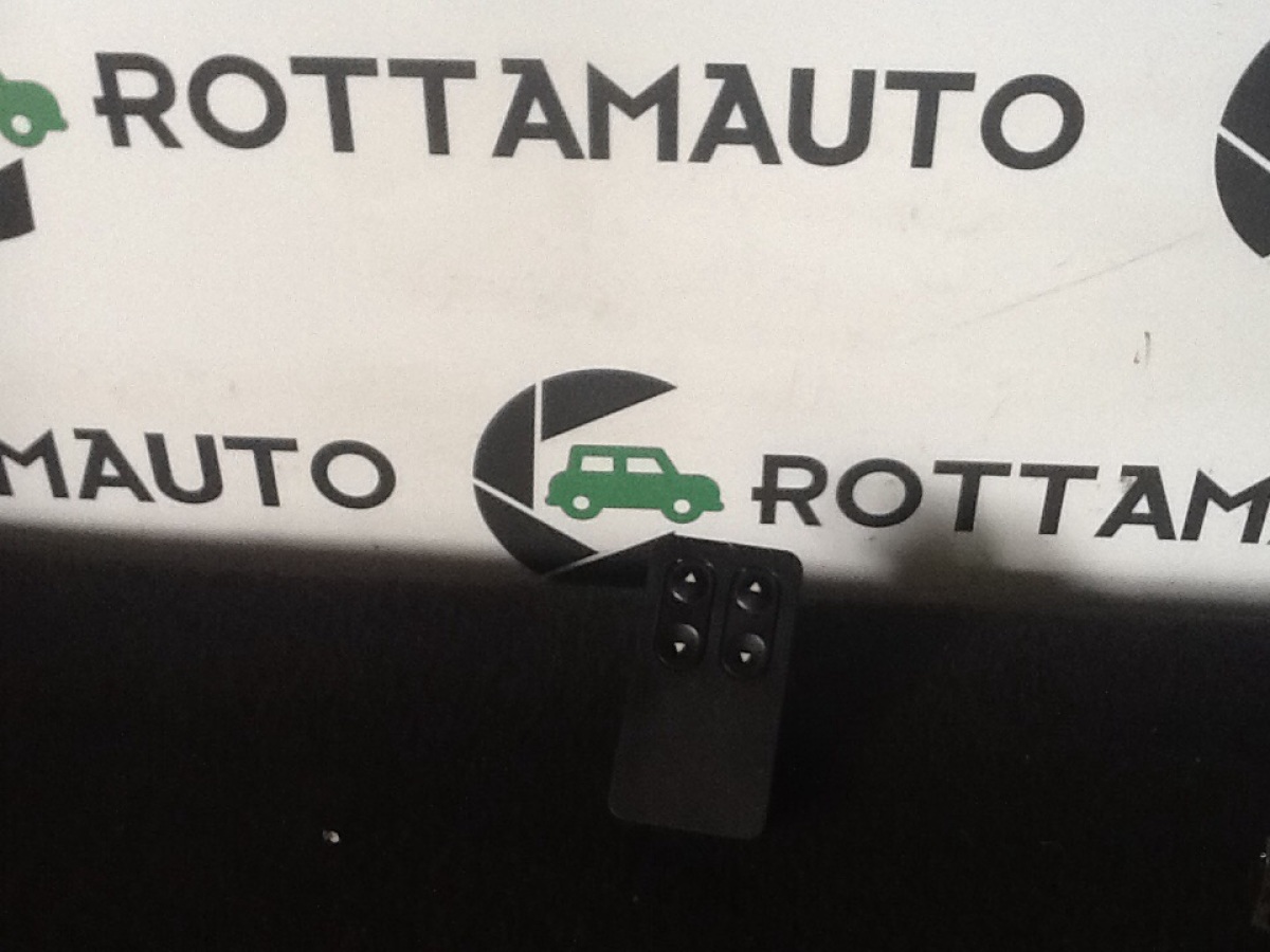 Blocco Comandi Alzacristalli Sinistro FIAT A223 Usato