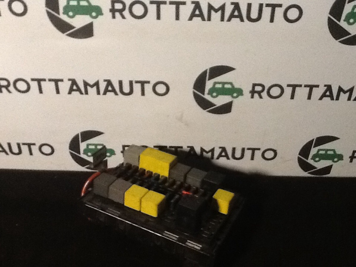 Scatola Fusibili A223 Usato