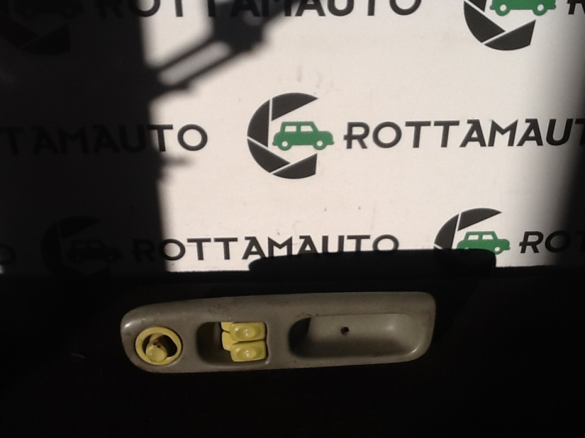 blocco comandi alzacristalli sinistro - Immagine 1 di 3