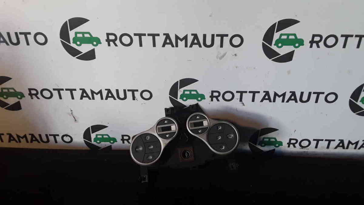 Blocco Comando Climatizzazione 735369906 Usato