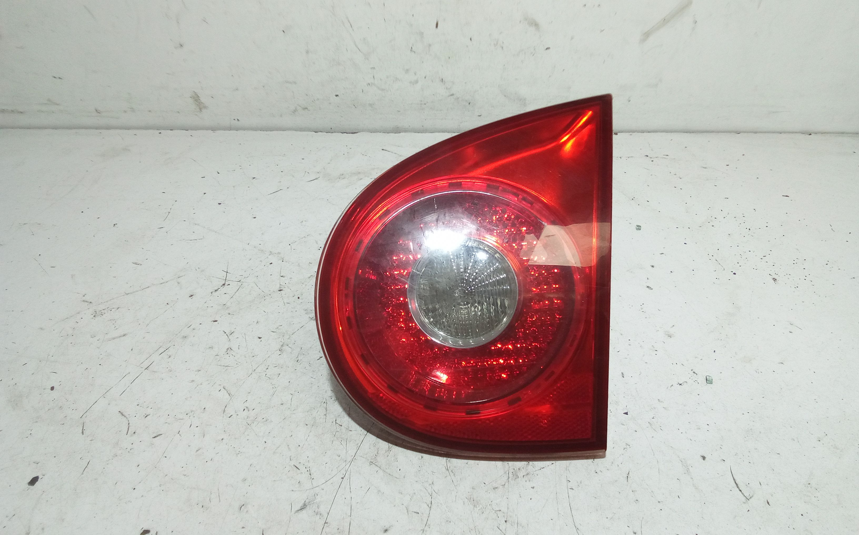 fanale stop supplementare destro - Immagine 1 di 4