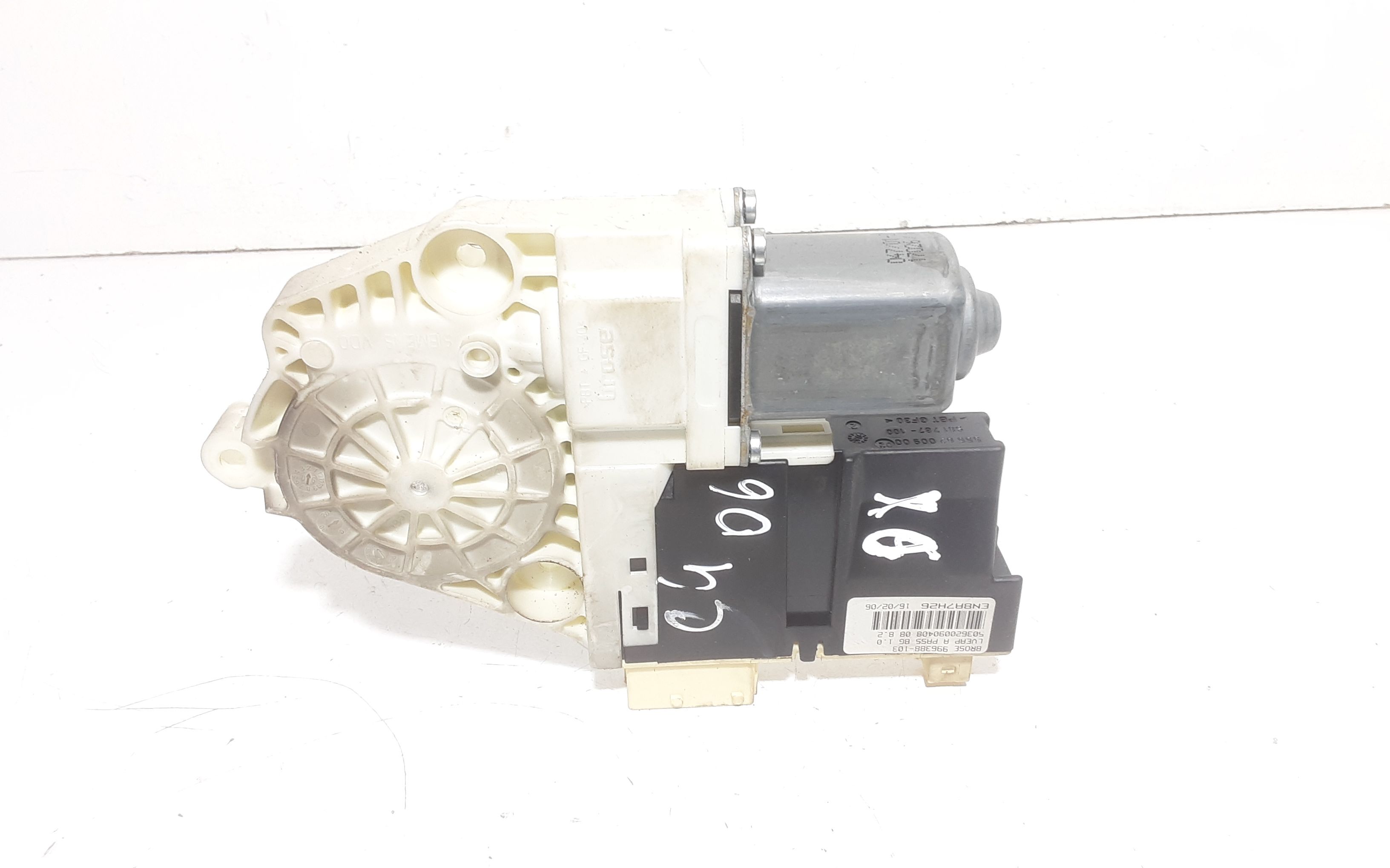 Motorino alzacristallo porta ant. Destro - Immagine 1 di 5