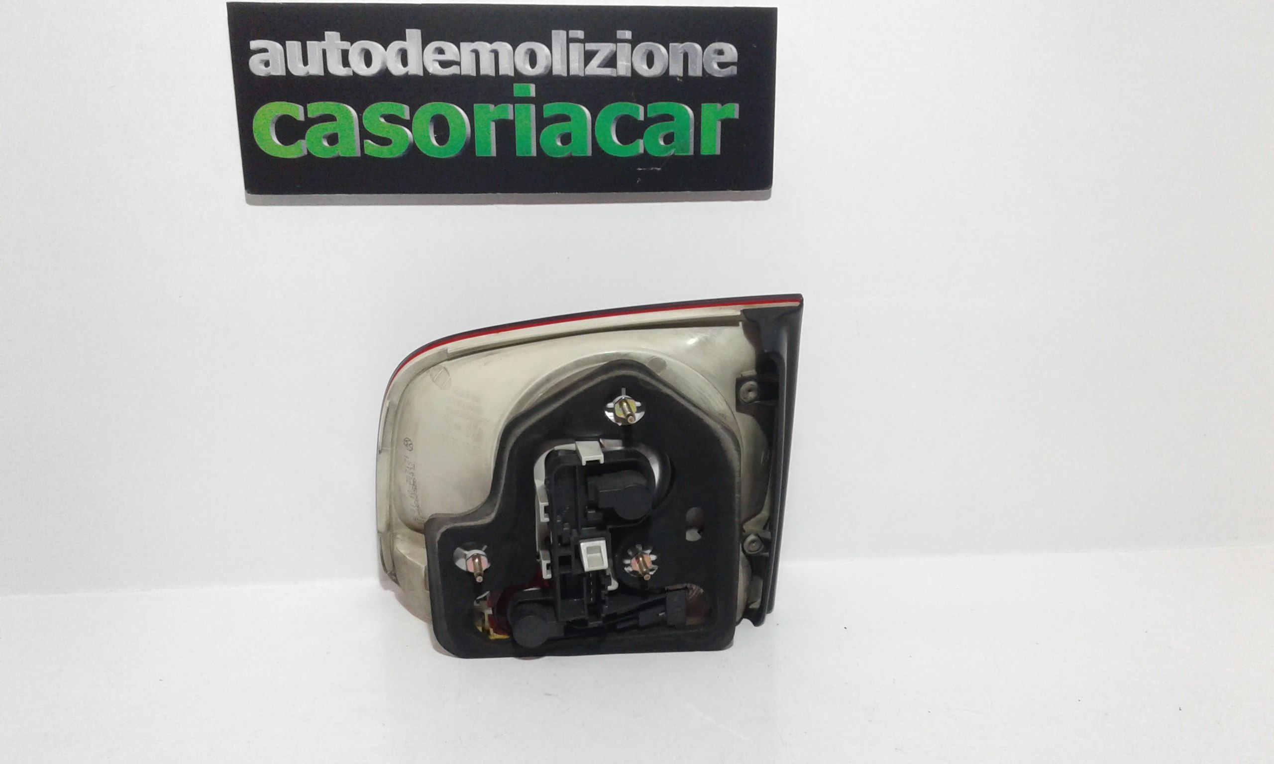 fanale stop supplementare sinistro - Immagine 1 di 4
