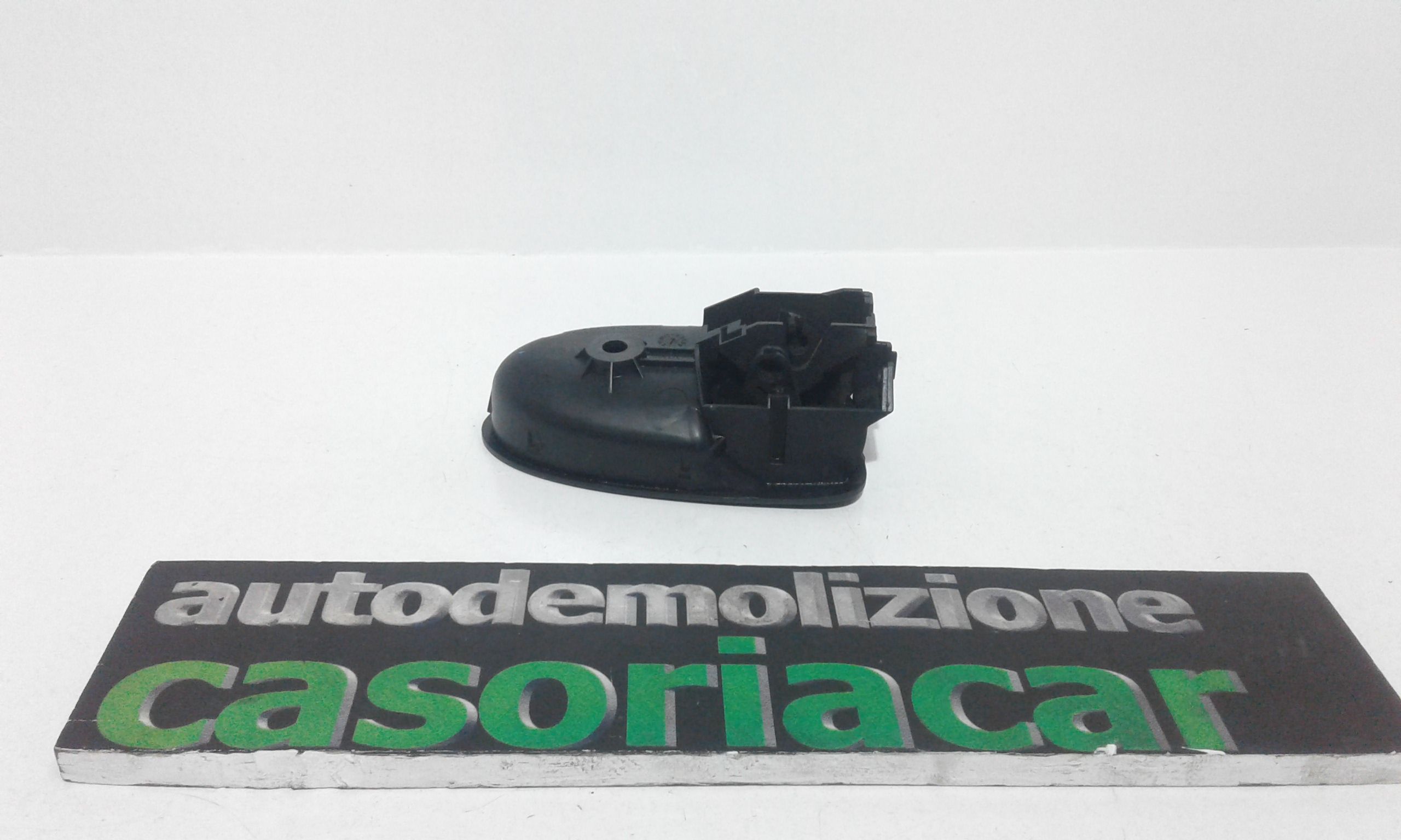 Maniglia int. apertura porta post. Sinistro - Immagine 1 di 3
