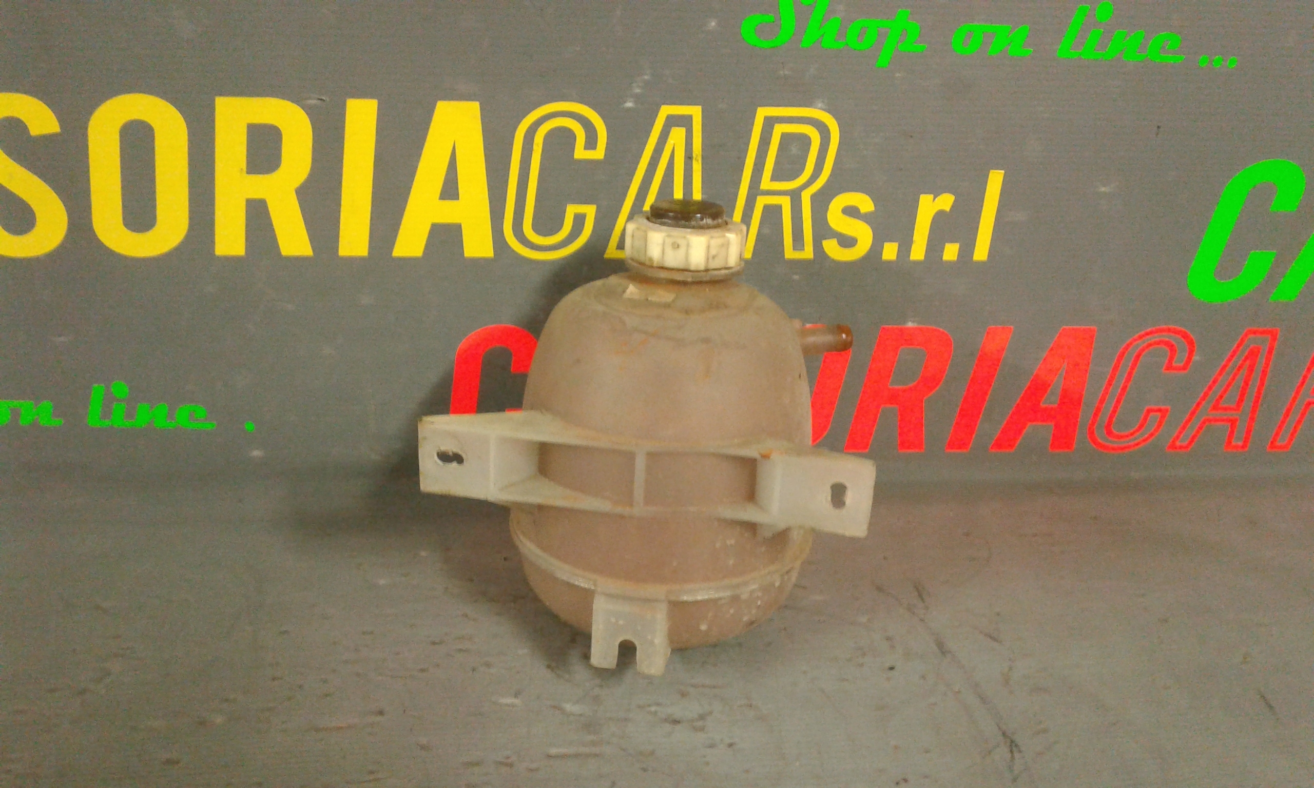 vaschetta compensazione radiatore - Immagine 1 di 3
