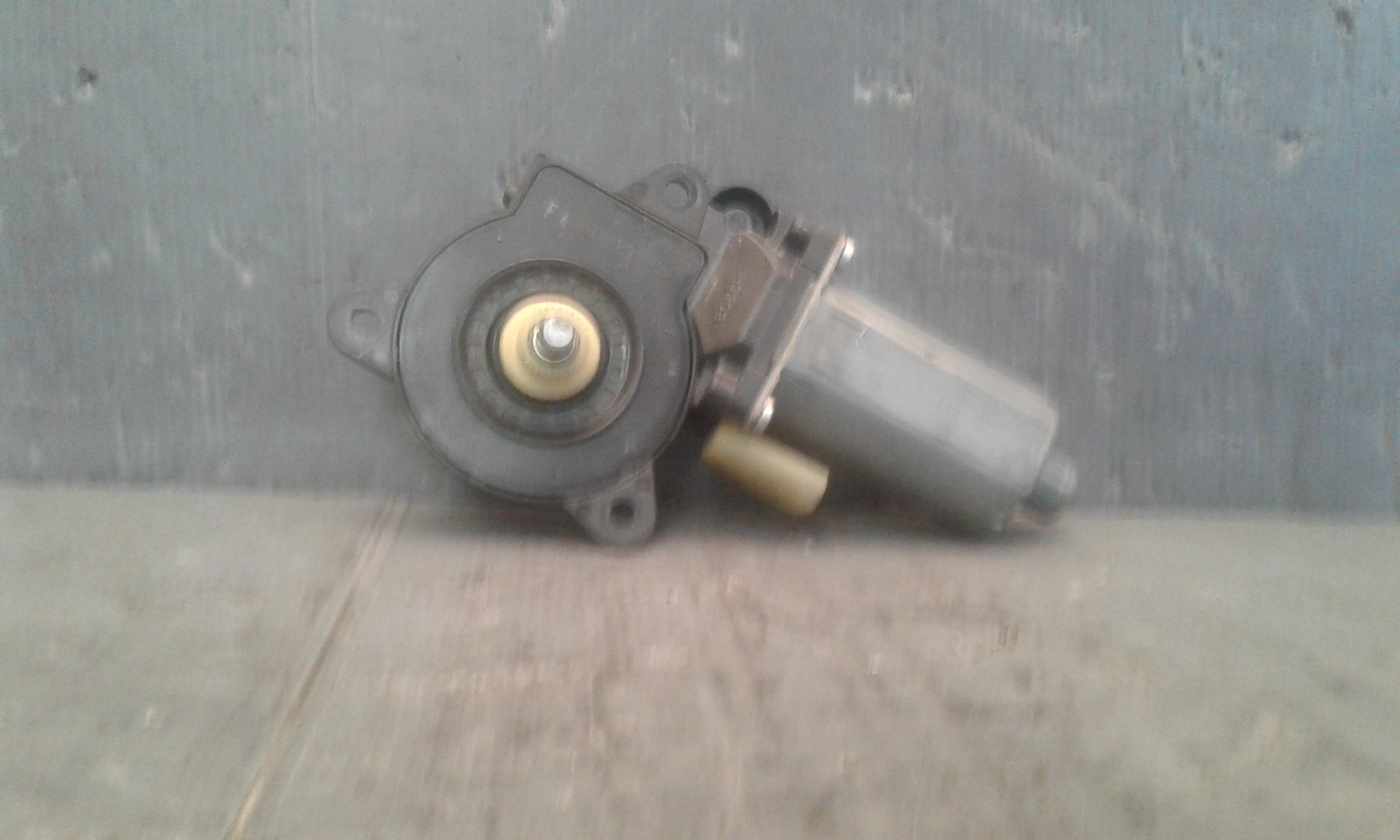 Motorino alzacristallo porta ant. Destro - Immagine 1 di 3
