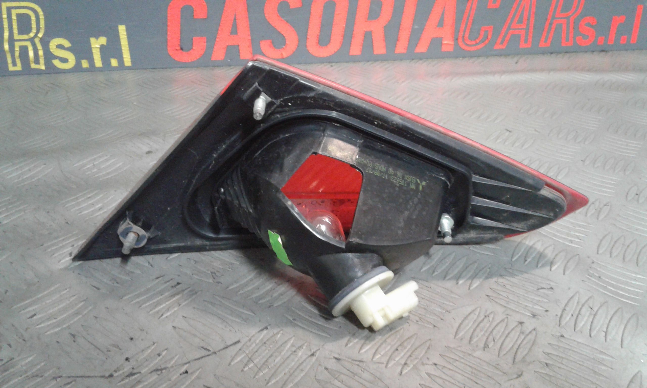 fanale stop supplementare destro - Immagine 1 di 3