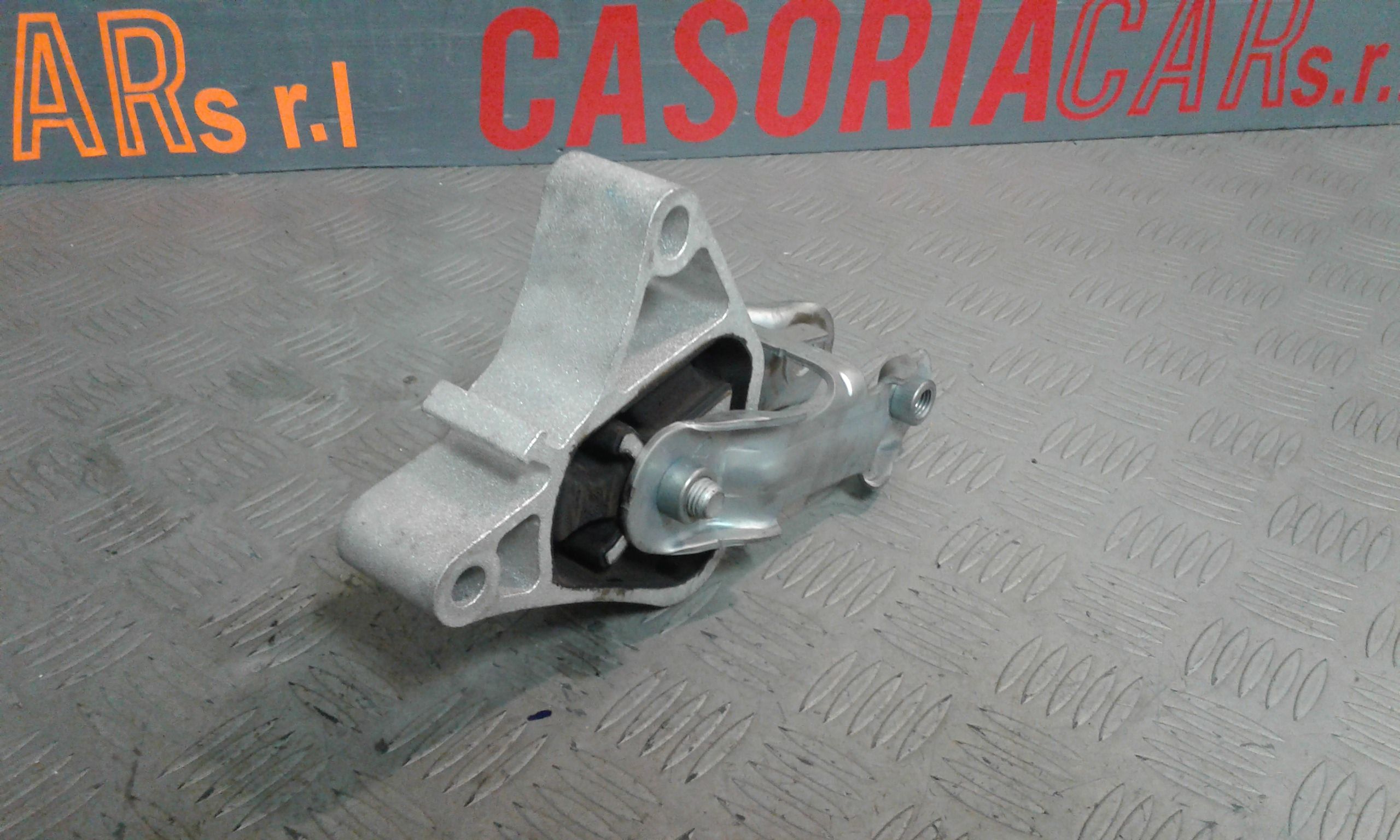 Supporto ant. Motore,Supporto post. motore (bielletta), Bielletta supporto motore - Immagine 1 di 3