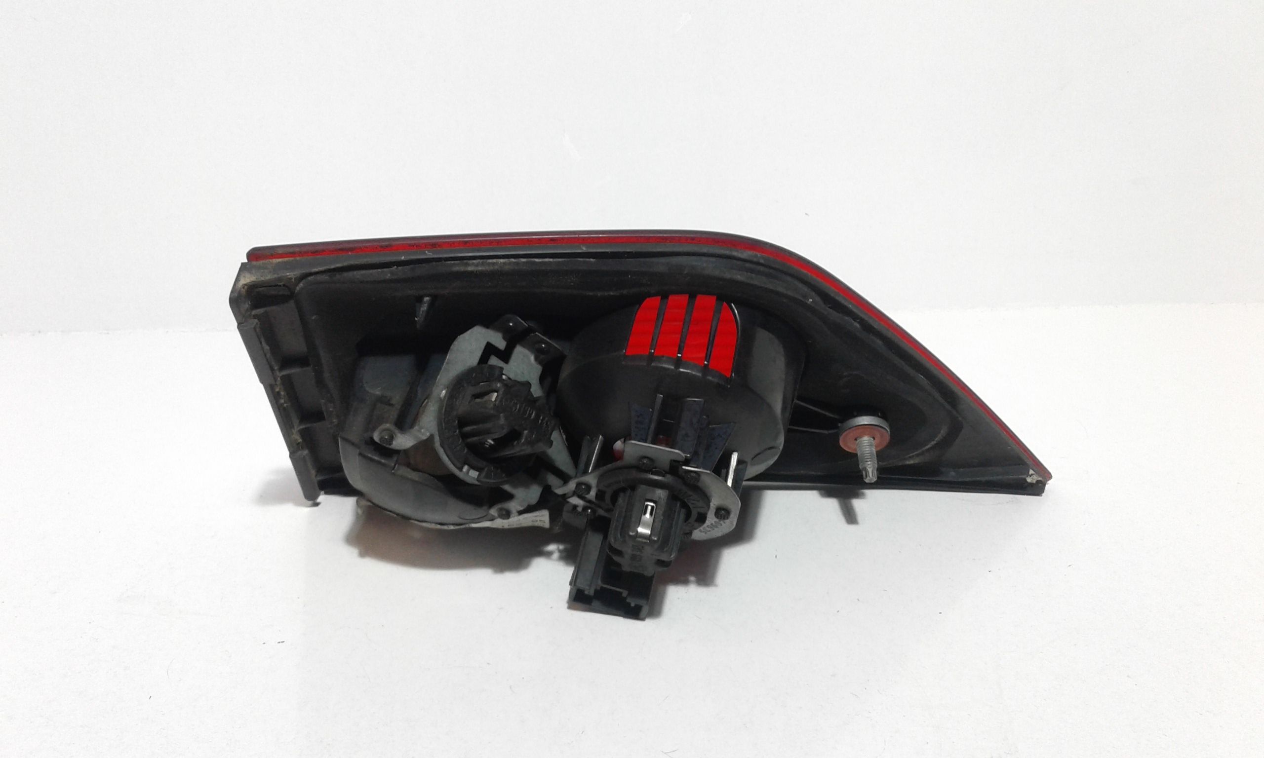 fanale stop supplementare sinistro - Immagine 1 di 3