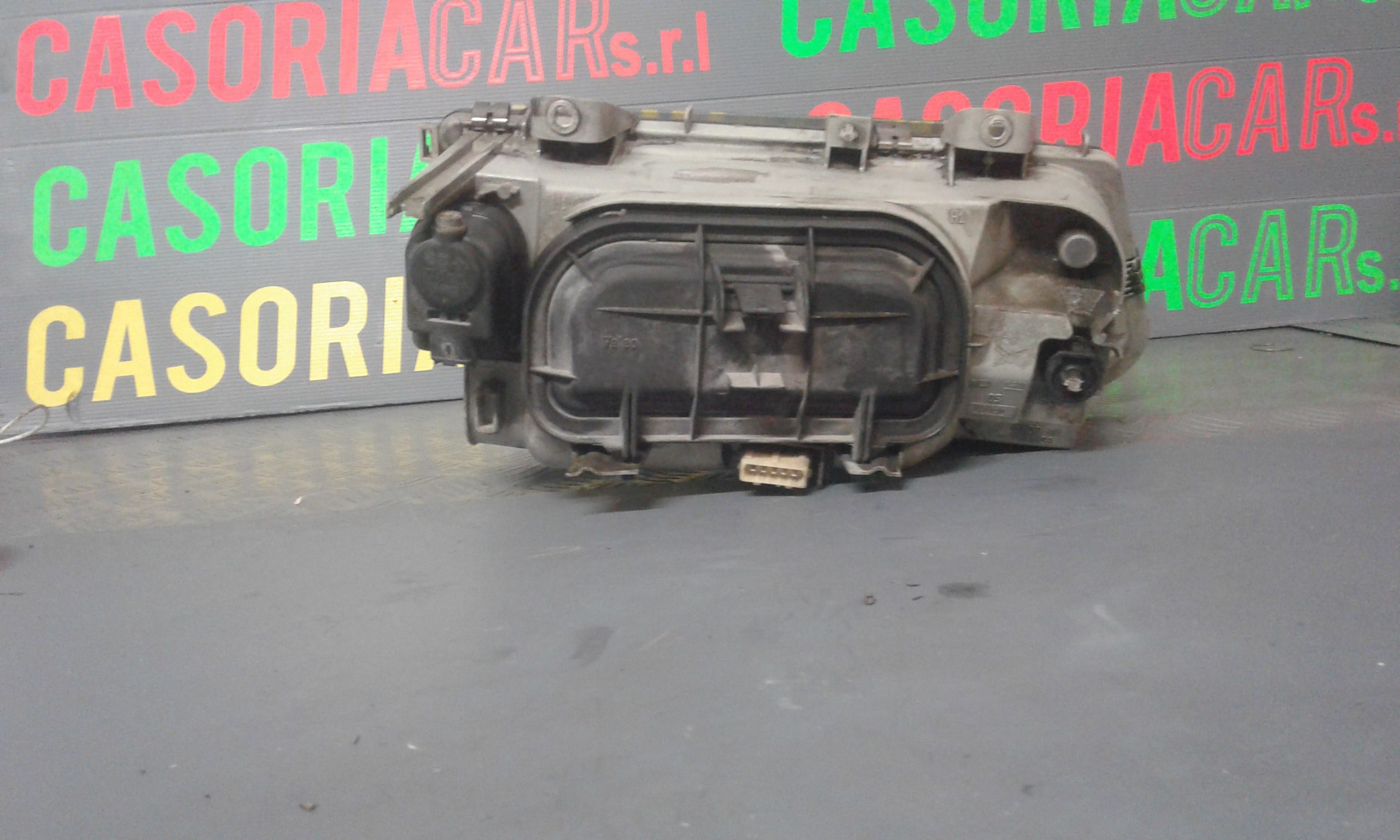 Proiettore Sinistro 1470389080 Usato