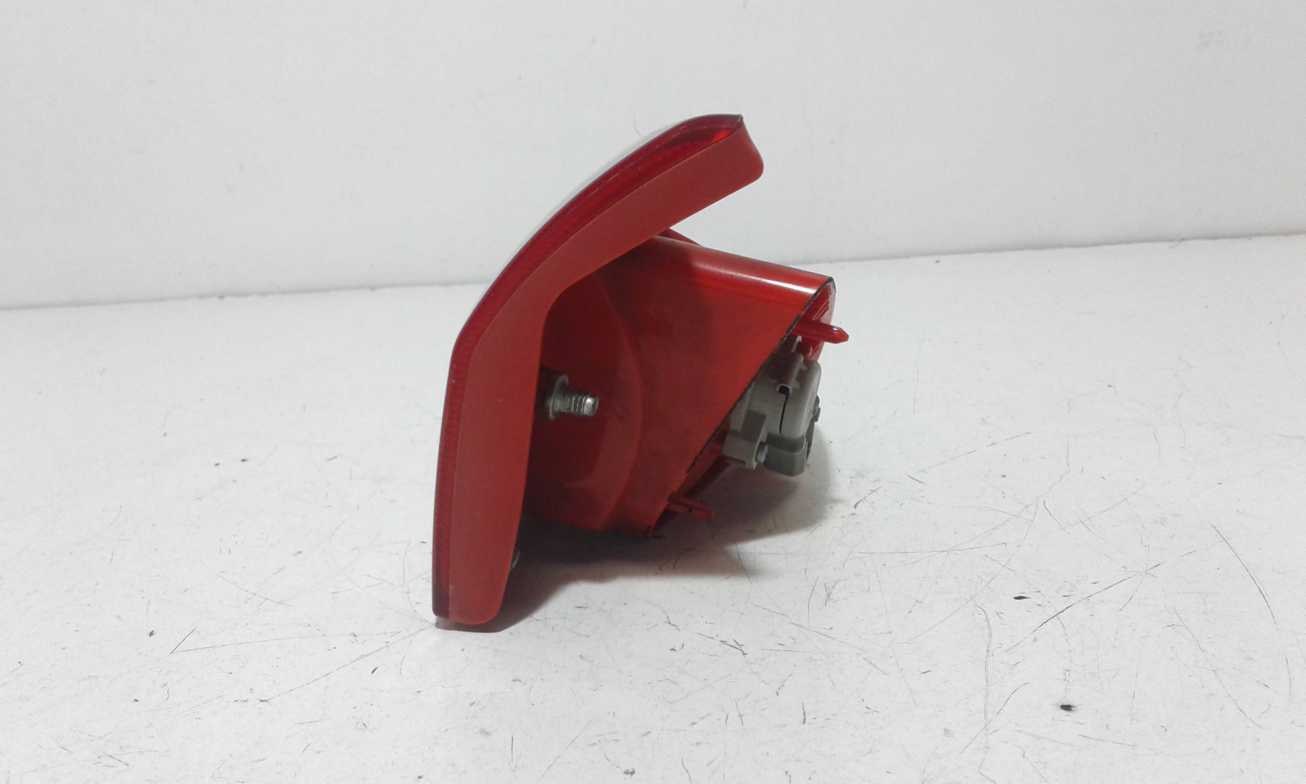 fanale stop supplementare destro - Immagine 1 di 7