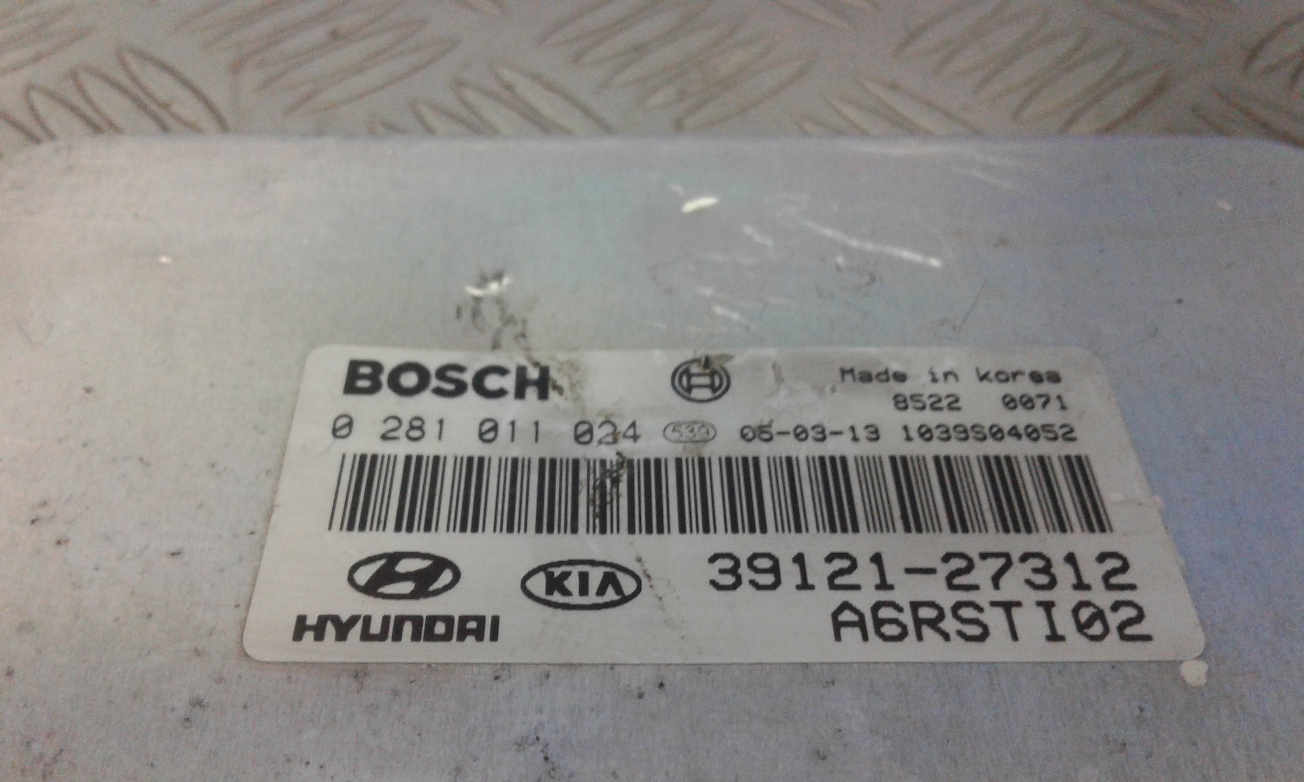 Centralina Iniezione (Bosch Hyundai Kia) 391102X406 Usato