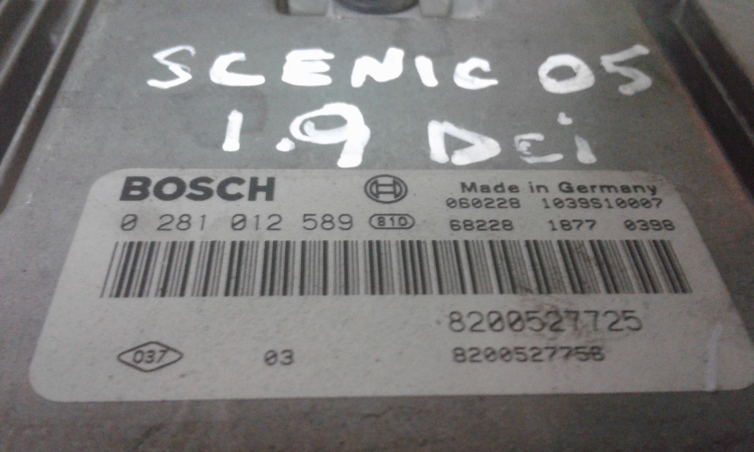 Centralina Iniezione (Bosch) 8200321263 0281012589 Usato