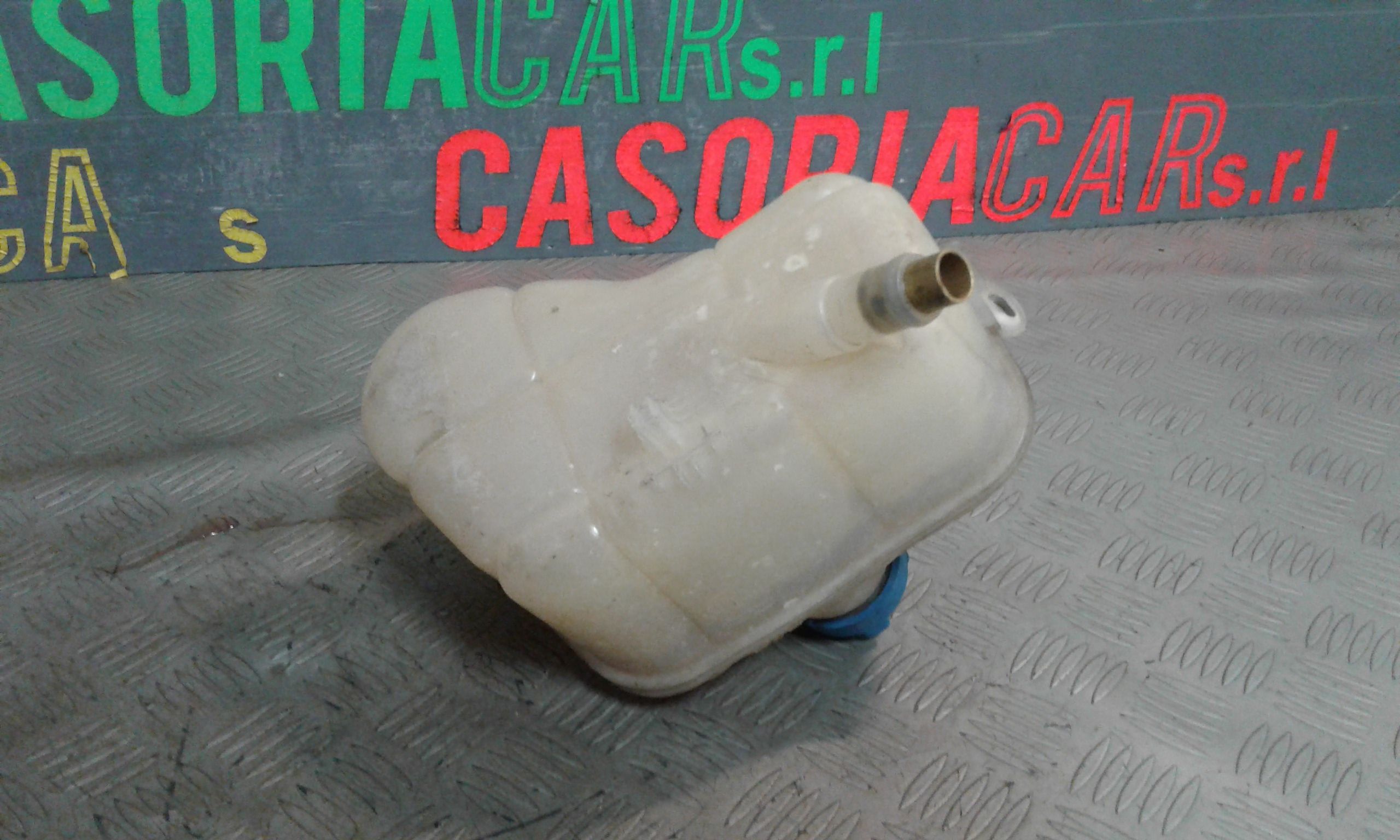 vaschetta compensazione radiatore - Immagine 1 di 3