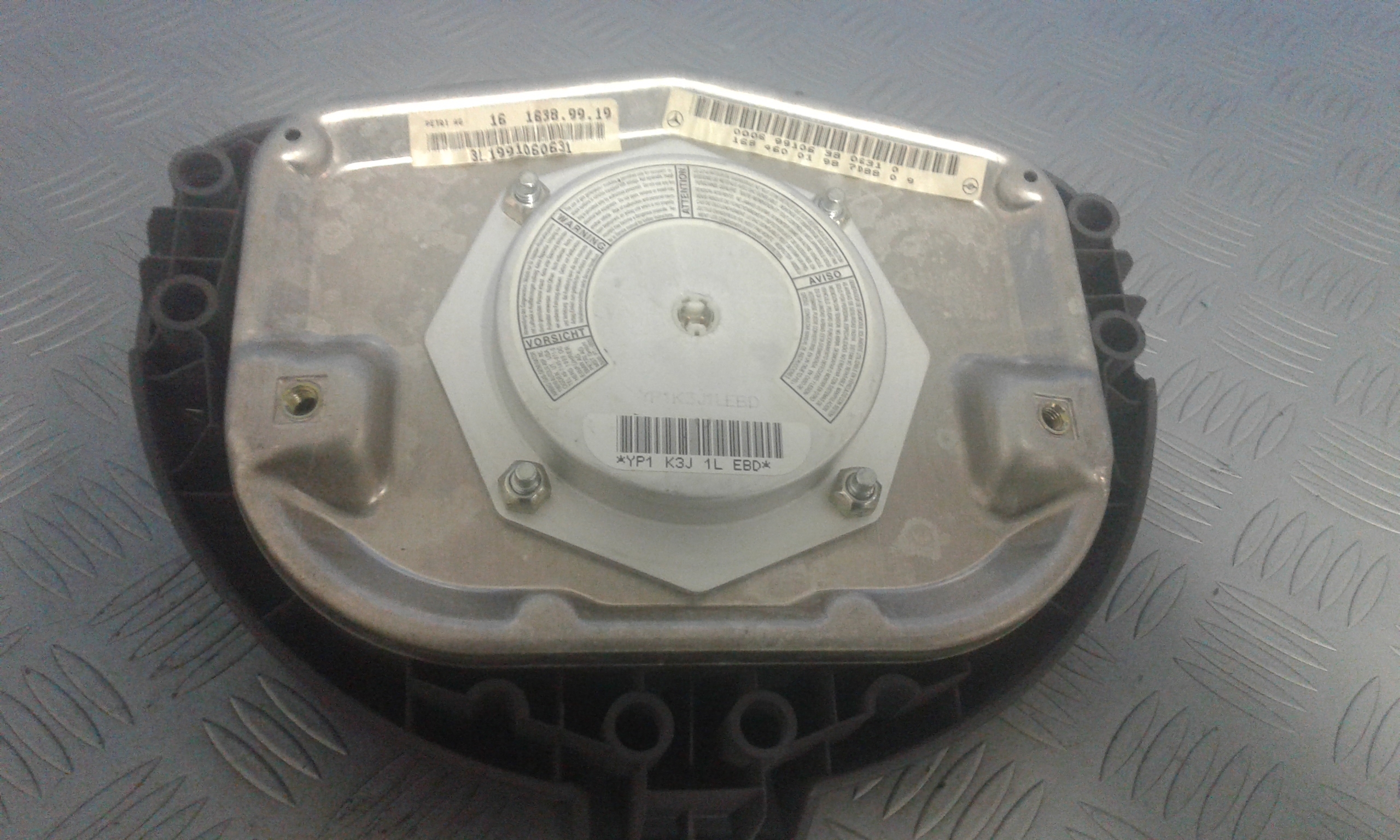 Dispositivo airbag lato guida - Immagine 1 di 3