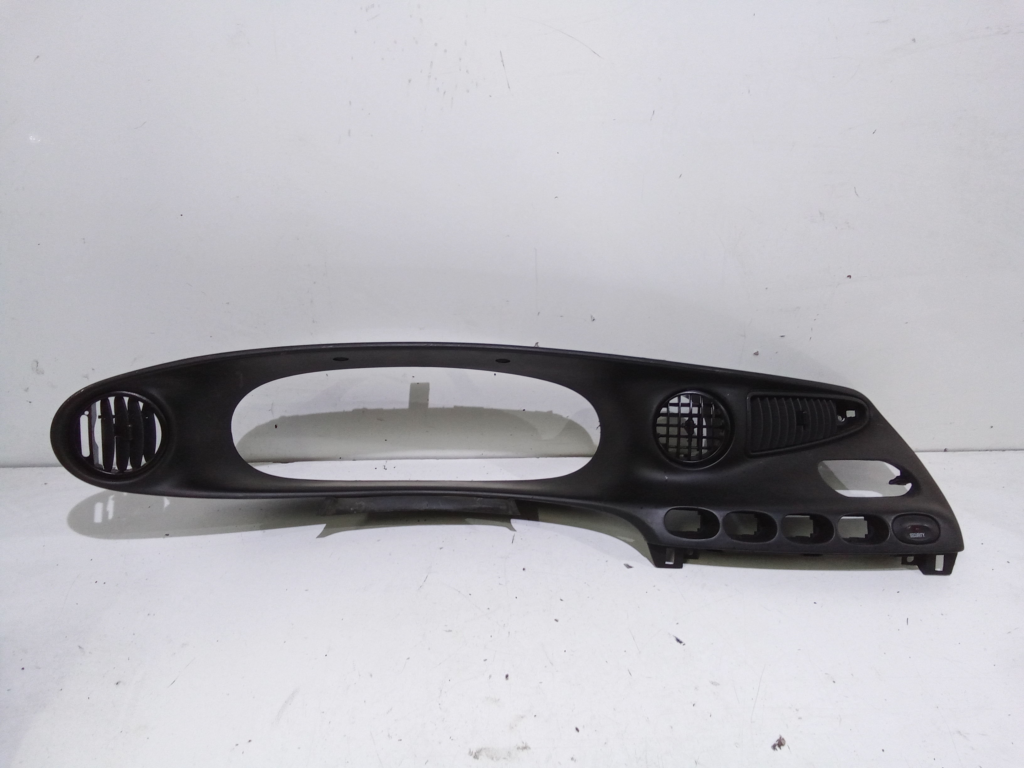 Rivestimento centr. Cruscotto, Mascherina portastrumenti centr. Cruscotto - Immagine 1 di 4