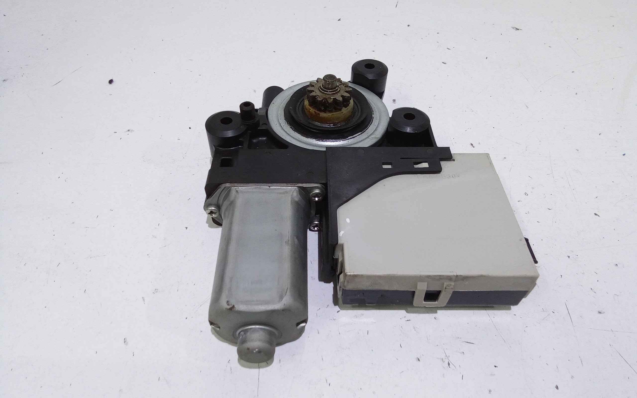 Motorino Alzacristallo Porta Ant. Destro 1767044 Usato