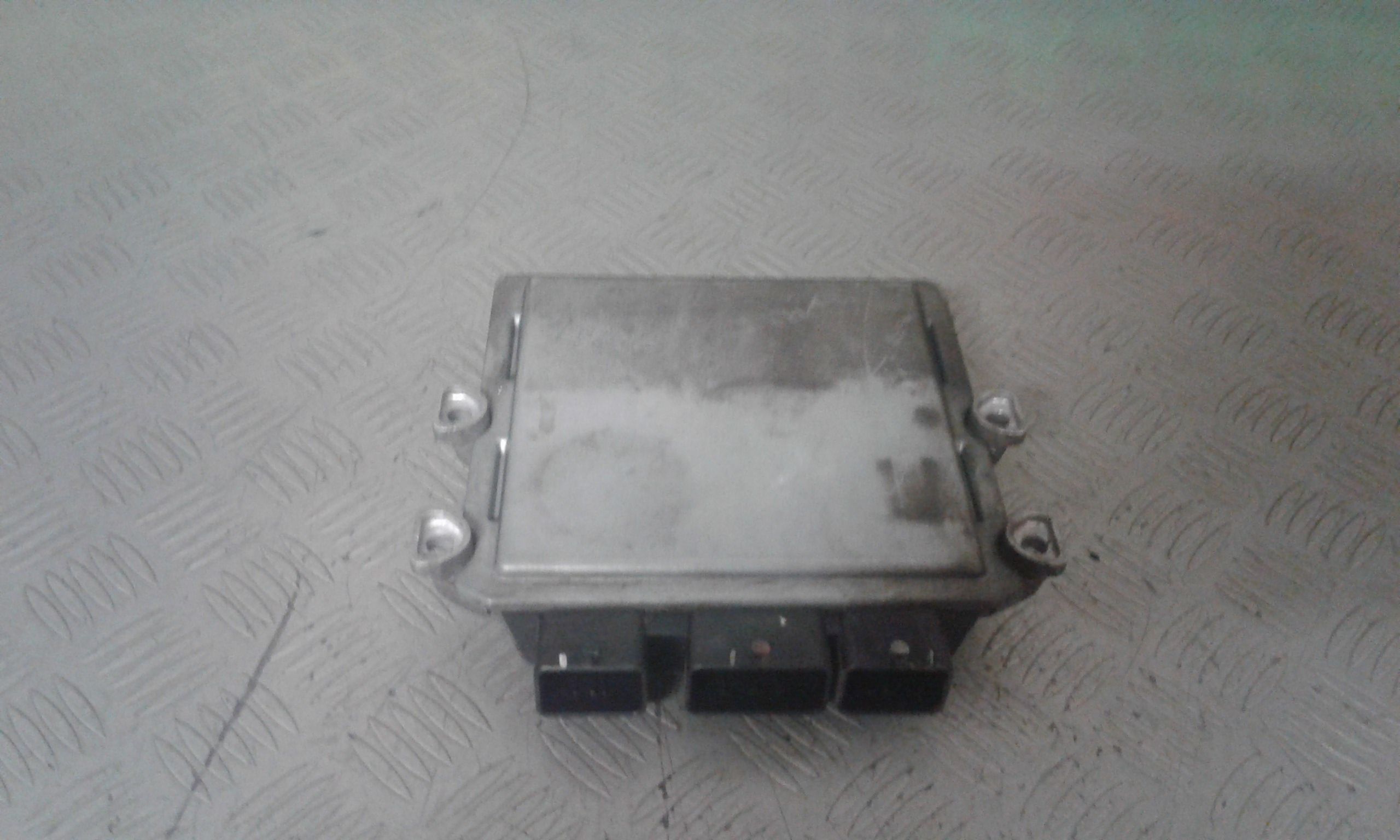 Centralina Iniezione (Siemens Ford) 1360194 5WS40433A-T Usato