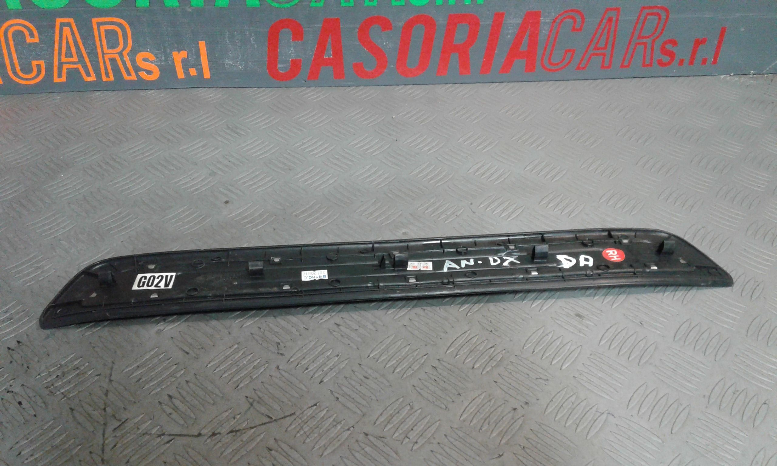 Rivestimento int. battitacco ant. Dx - Immagine 1 di 3