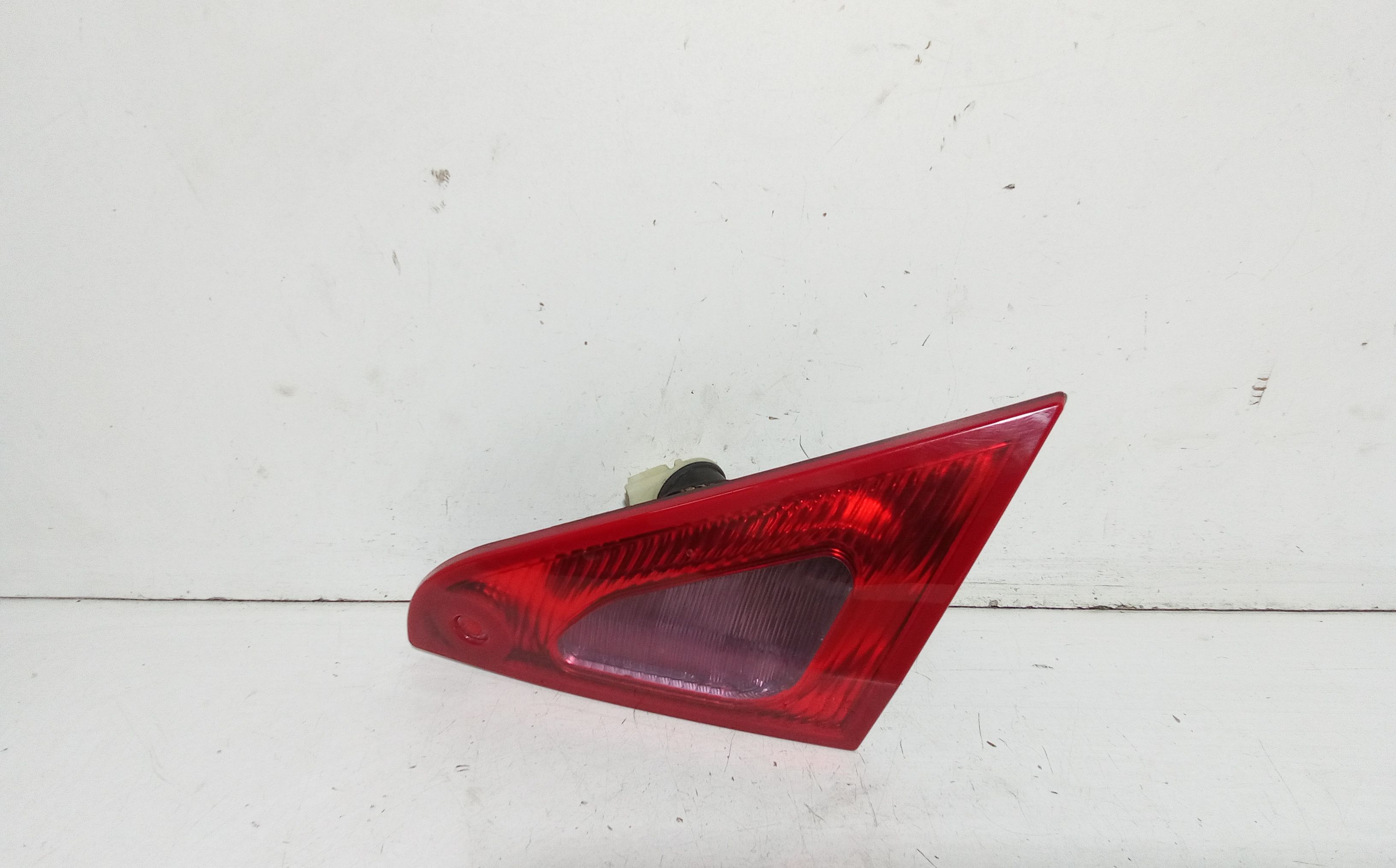 fanale stop supplementare destro - Immagine 1 di 5