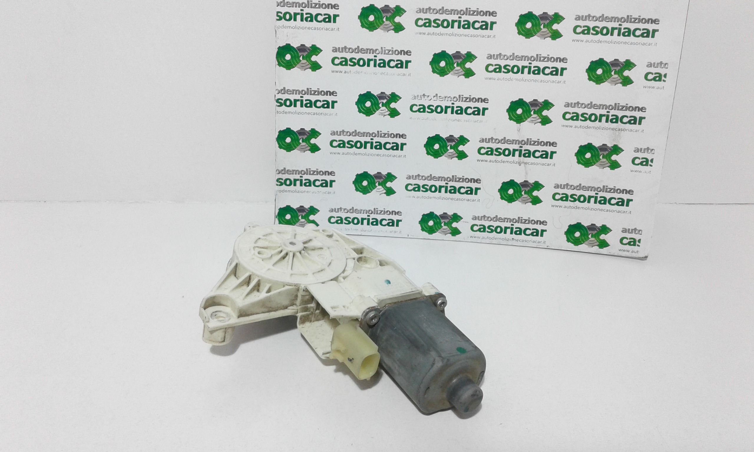 Motorino alzacristallo porta post. Destro - Immagine 1 di 3